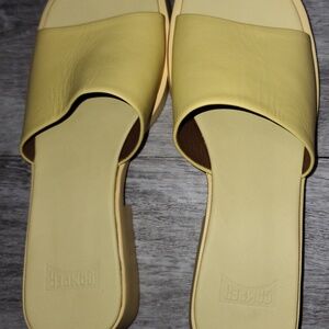 Camper Dana Slide Sandal in yellow size 38